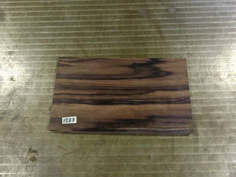 黒檀 （240×136×10）mm 1枚　重さ361グラム　乾燥済み　無垢一枚板 送料無料 [1553]　コクタン こくたん 木材 板 花台 素材