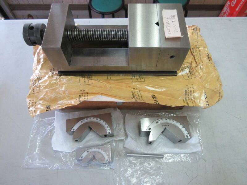 光精機　HSG　スイベルVブロック（材質SKS2）　精密バイス　開口105mm 美品