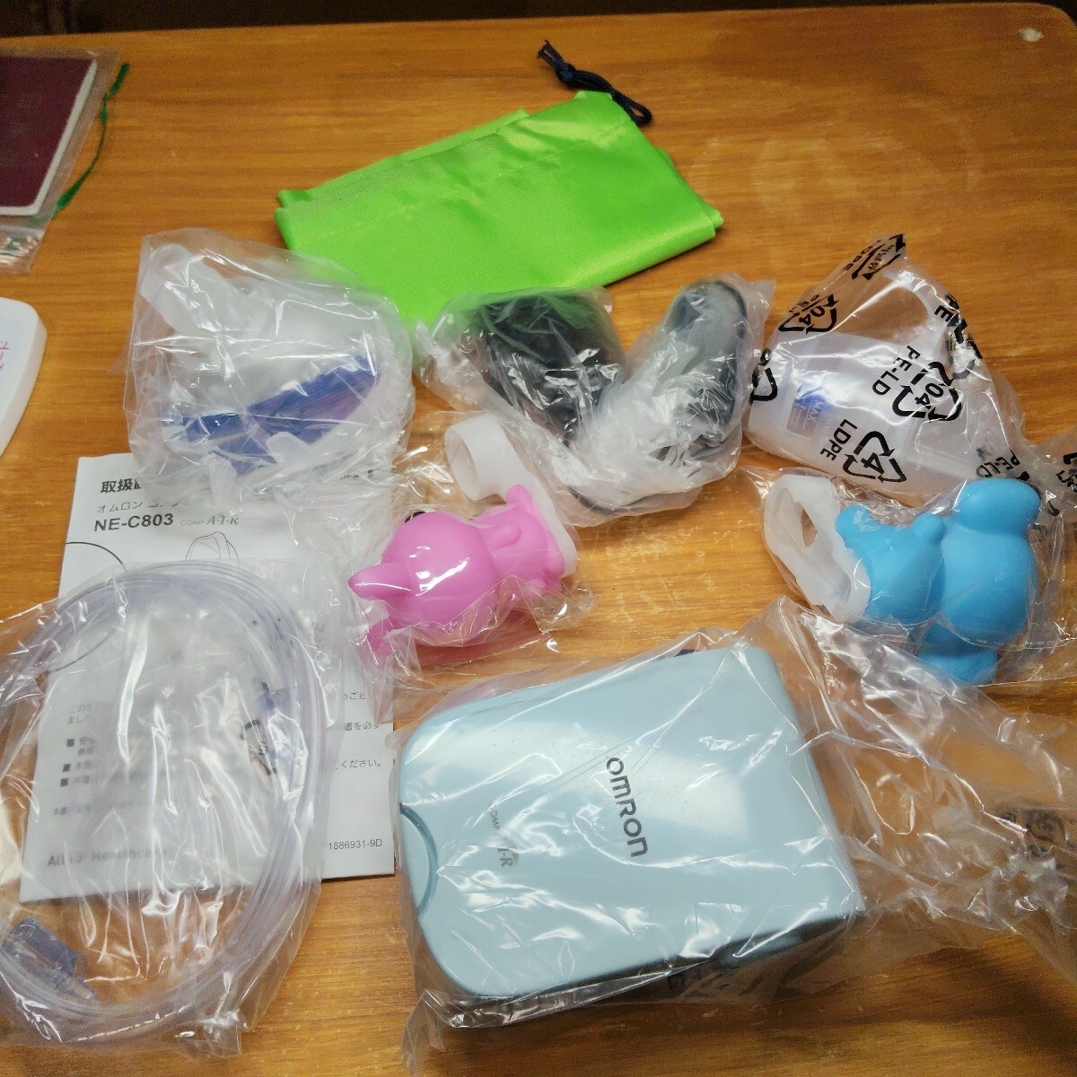 OMRON オムロン コンプレッサー式ネブライザ NE-C803 未使用品だと思います