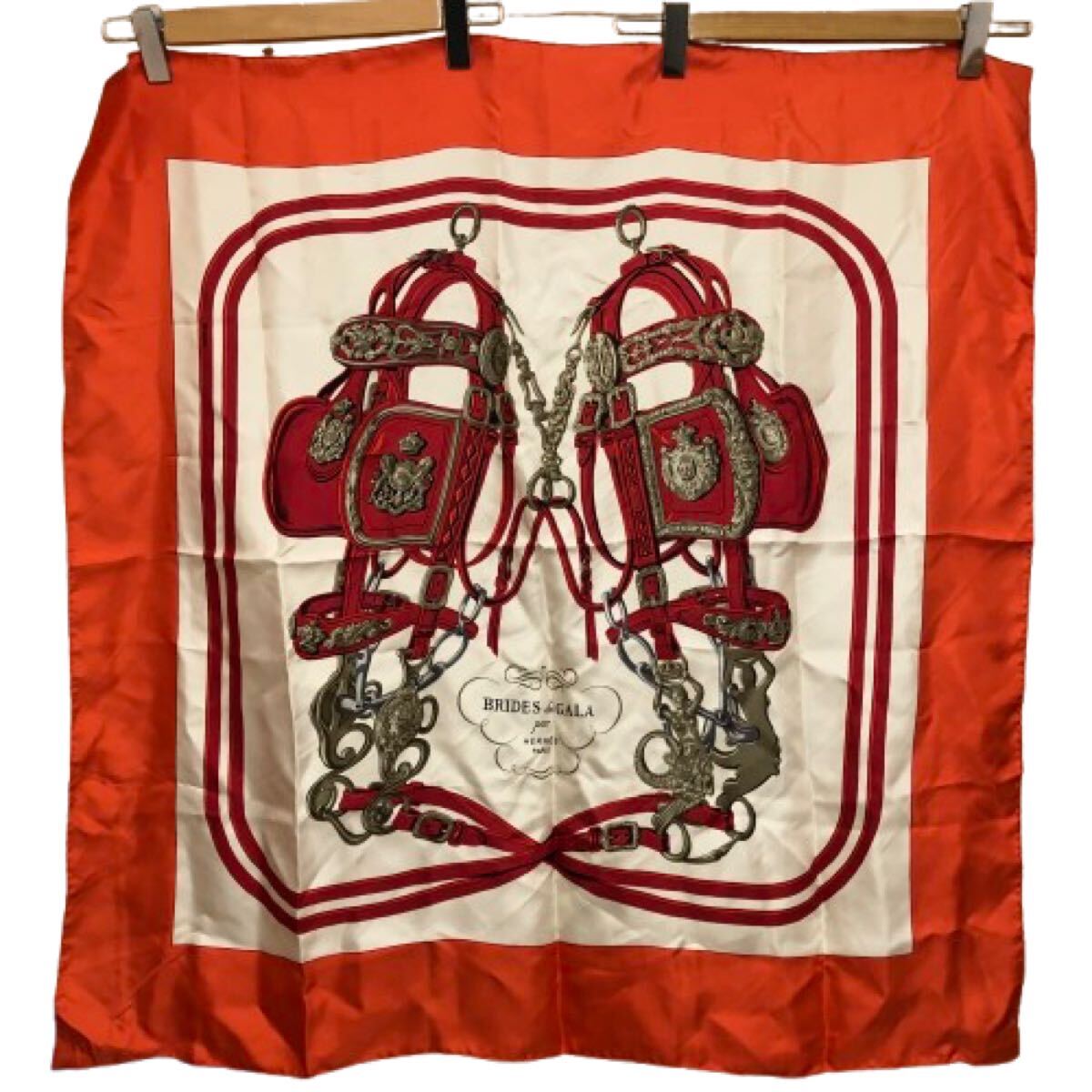 (36) HERMES スカーフ BRIDES de GALA カレ90 馬具 轡 くつわ ブリッド・ドゥ・ガラ 赤 オレンジ シルク エルメス