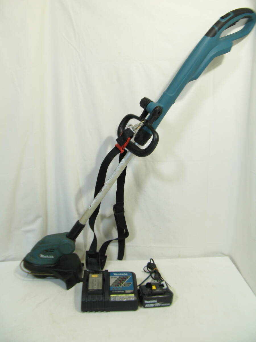 ◆ makita マキタ 充電式草刈り機 MUR181D 18V 刈込幅260mm 充電器・美品バッテリー付 