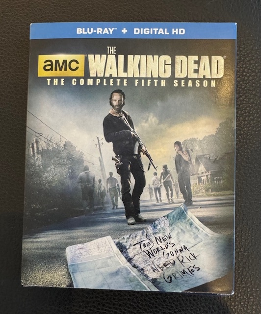The Walking Dead ウォーキングデッド シーズン５ Blu-Ray Disk お譲りします。