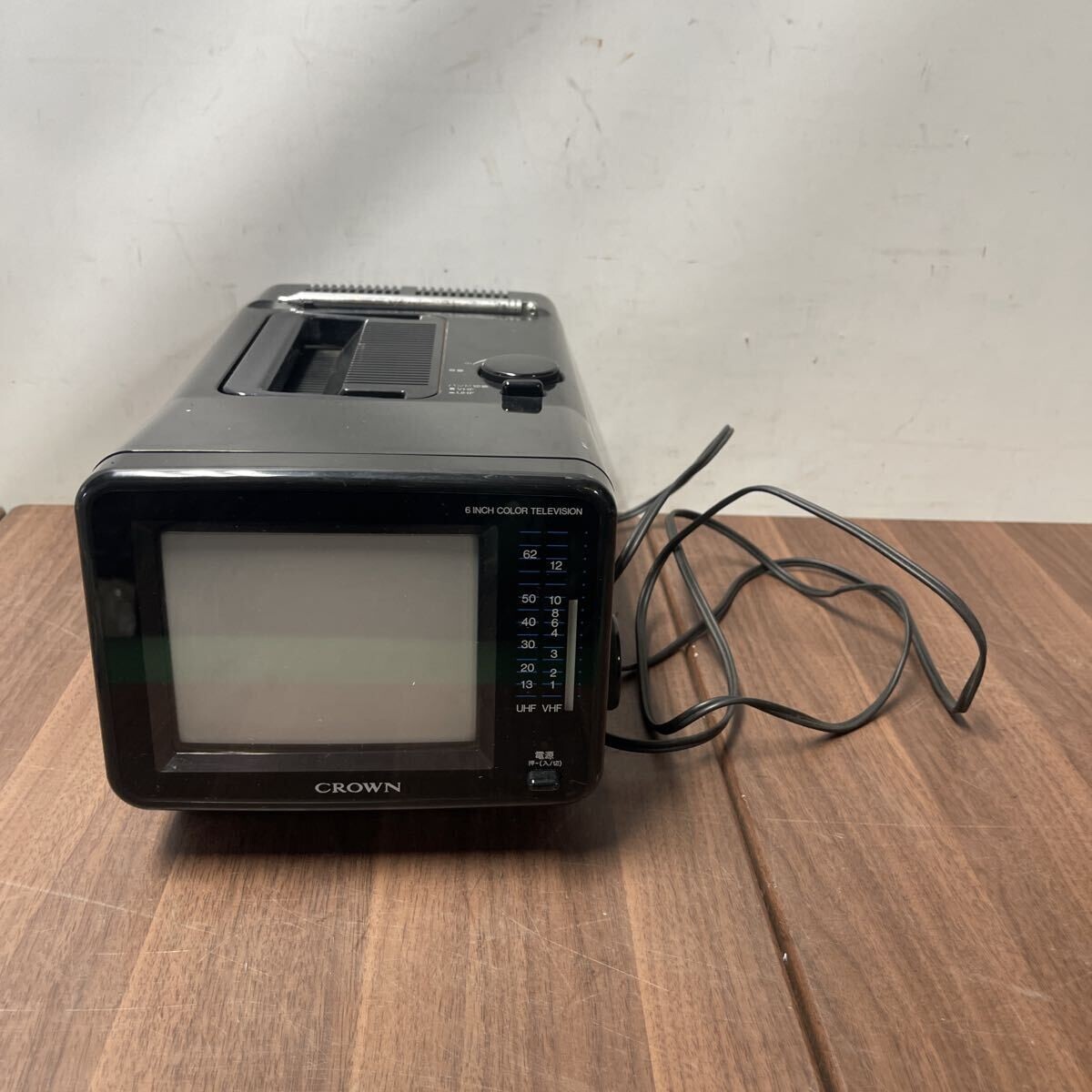 「2FT211」昭和レトロ クラウン ６インチ カラーテレビ トランジスタ式 1988年製 CROWN 通電確認　動作未確認　現状出品（251119）