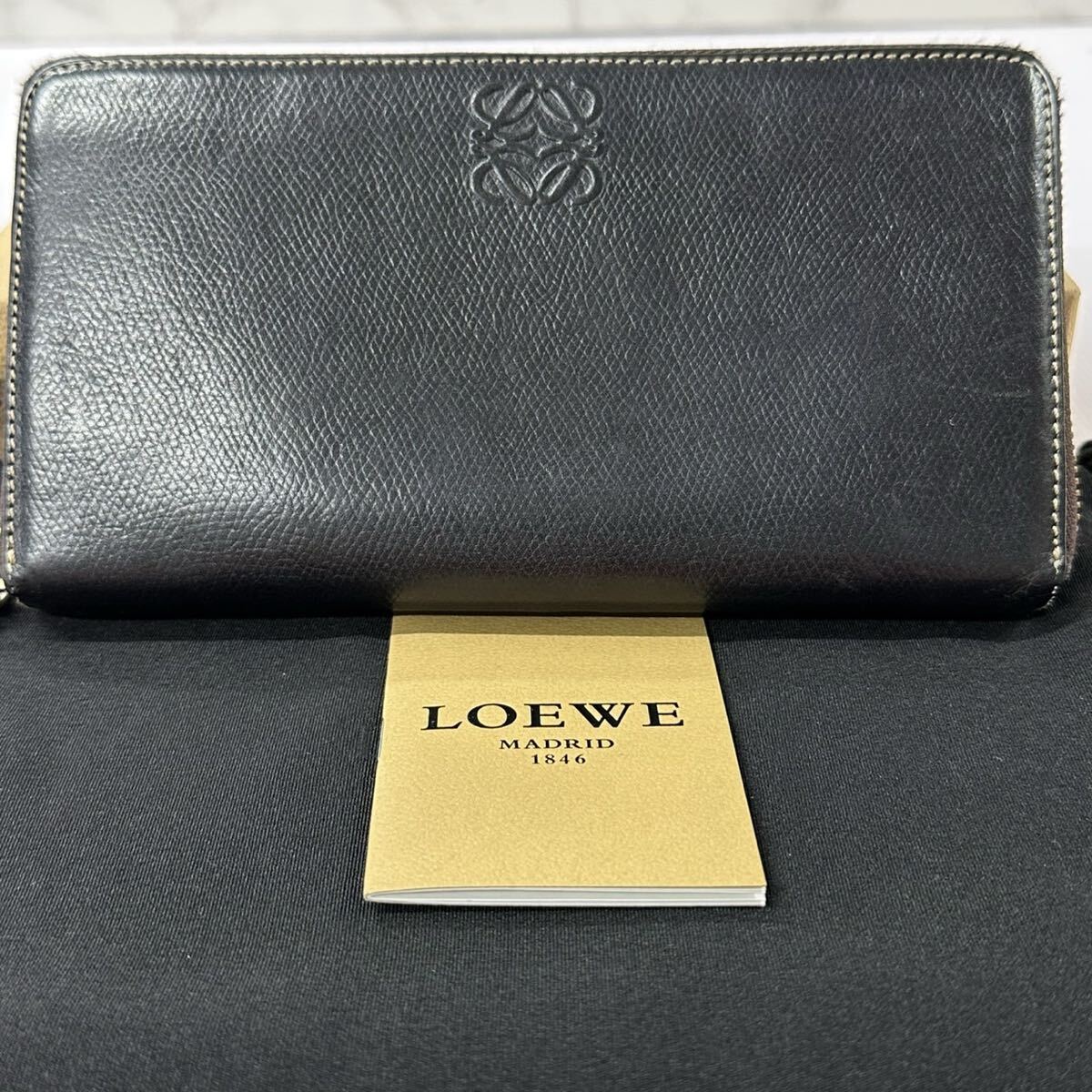 ロエベ　LOEWE 財布　長財布　アナグラム　ラウンドファスナー　メンズ　