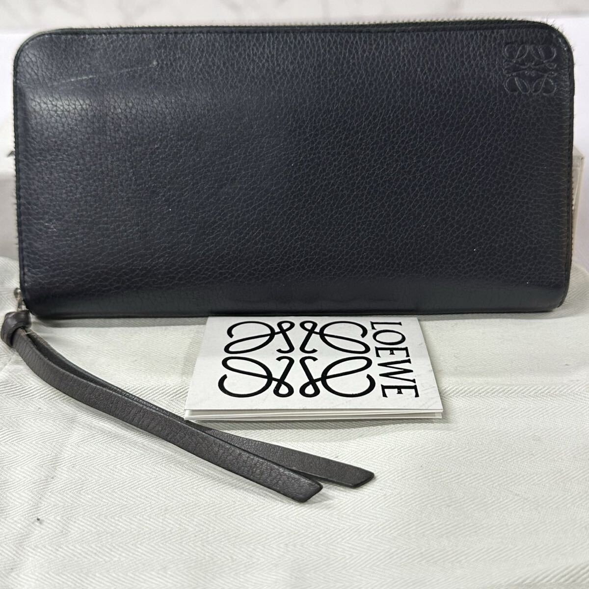 ロエベ　LOEWE 財布　長財布　バイフォールド　アナグラム　ラウンドファスナー　メンズ　