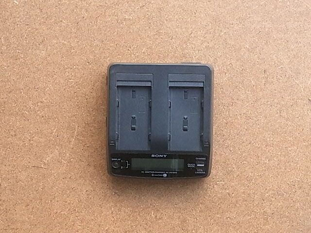 純正　SONY ソニー　充電器　AC-VQ1050　送料440円　中古