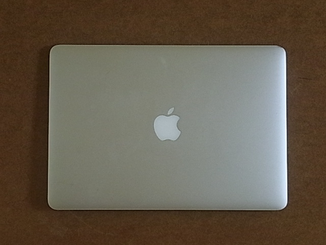 Apple アップル　macbook Air 1.7GHz/4GB/SSD256GB OFFICEインストール済み　A1369 EMC2469 送料630円～ 中古