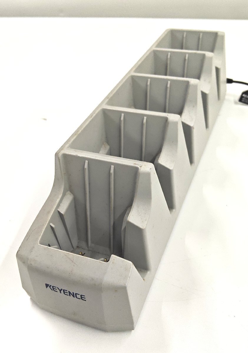 送料無料（沖縄離島除く） KEYENCE ハンディターミナル用 充電架台 BT-UC35