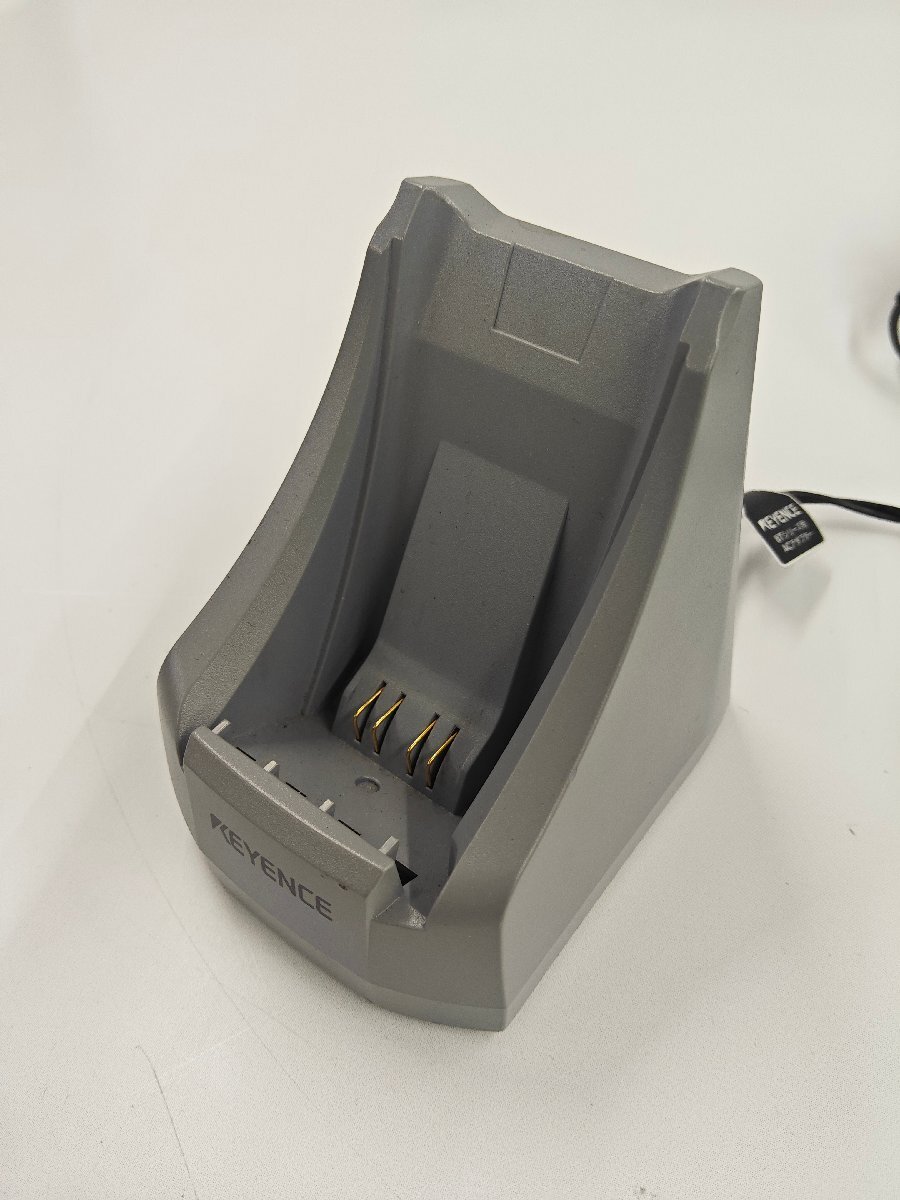送料無料（沖縄離島除く） KEYENCE ハンディターミナル用 充電架台 BT-UC10L