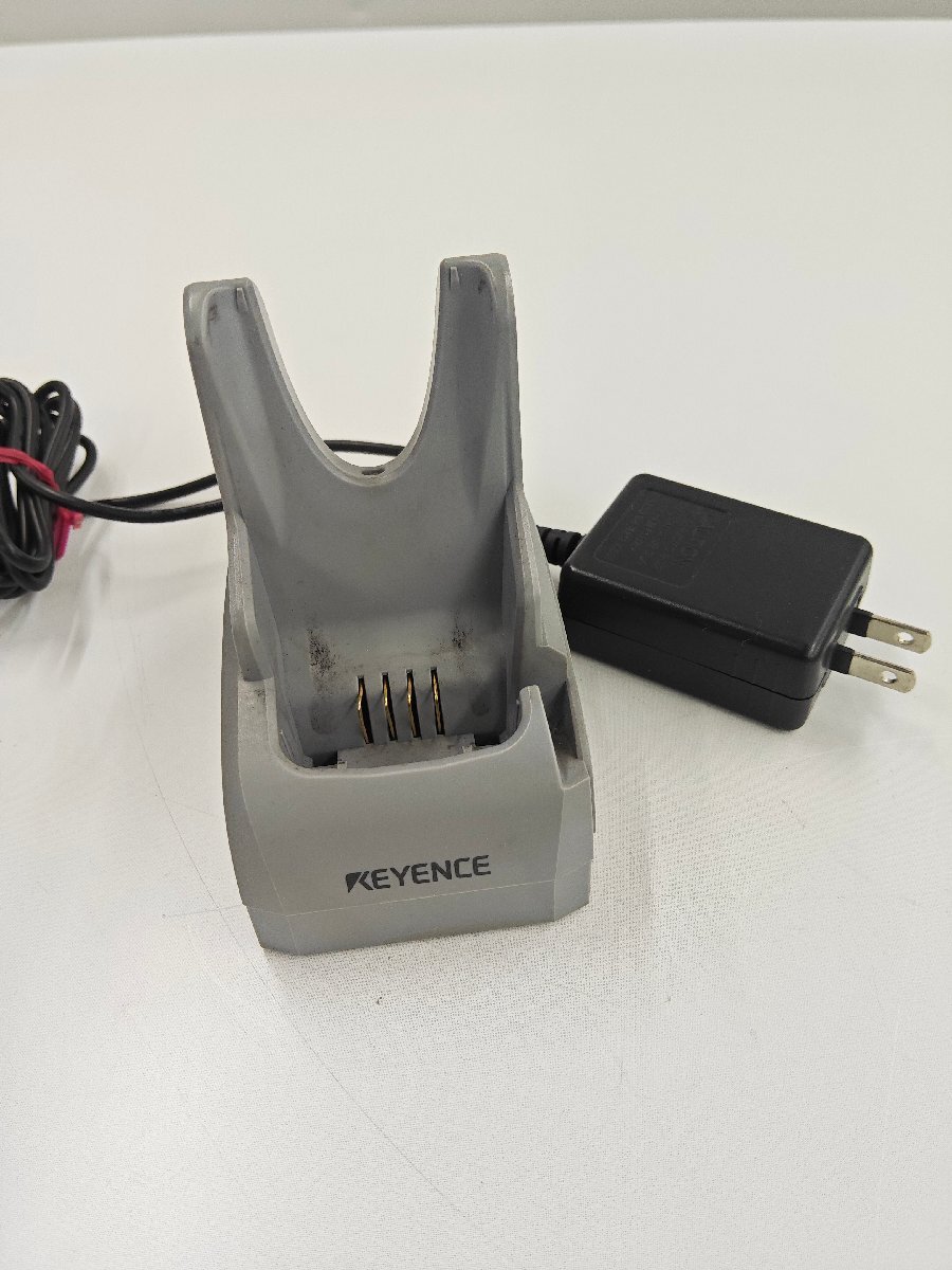 送料無料（沖縄離島除く） KEYENCE ハンディターミナル用 充電架台 BT-UC6U