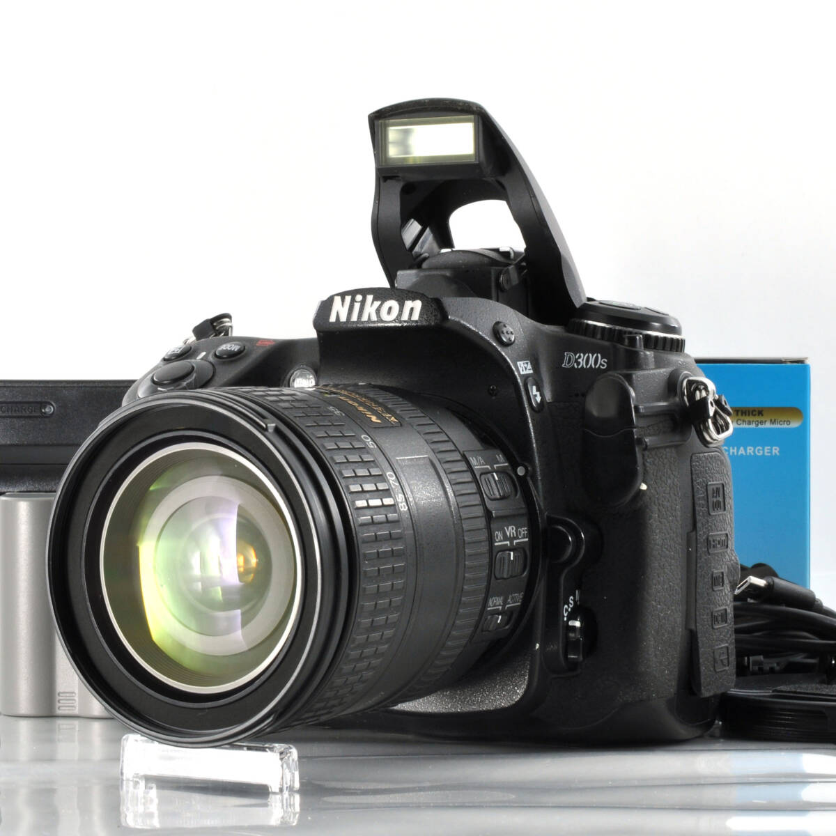 【ニコン】Nikon D300s + AF-S DX NIKKOR 16-85mm F3.5-5.6G ED VR レンズセット #M389A