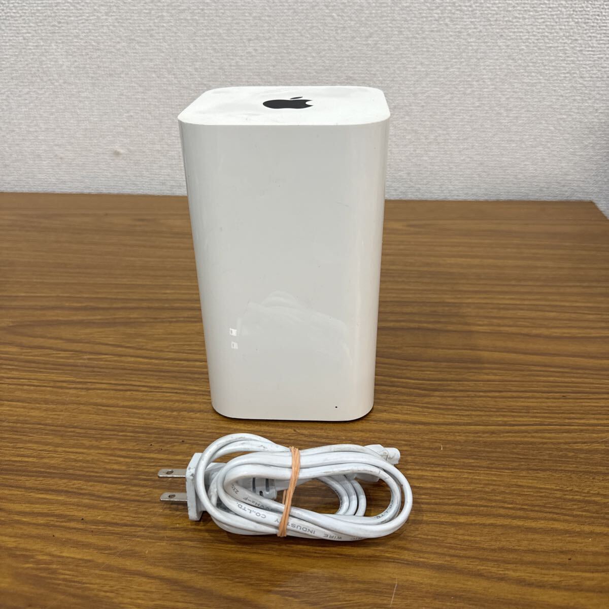 管251218 e ◆ 通電確認済み アップル Apple 無線LANルーター A1521 ルーター 動作未確認品 ★ Apple