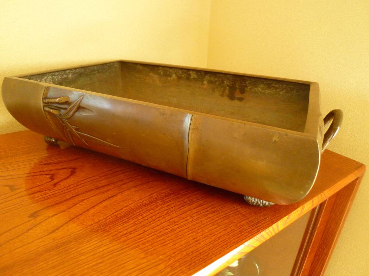 【即決・唐銅】 銅製松竹梅花器 （最大幅約45cm 重量4.5kg）水盤 脚付 鋳銅 銅製 古銅 花生け 花道具 青銅 花瓶 花器 砂鉢 最高級品 名家