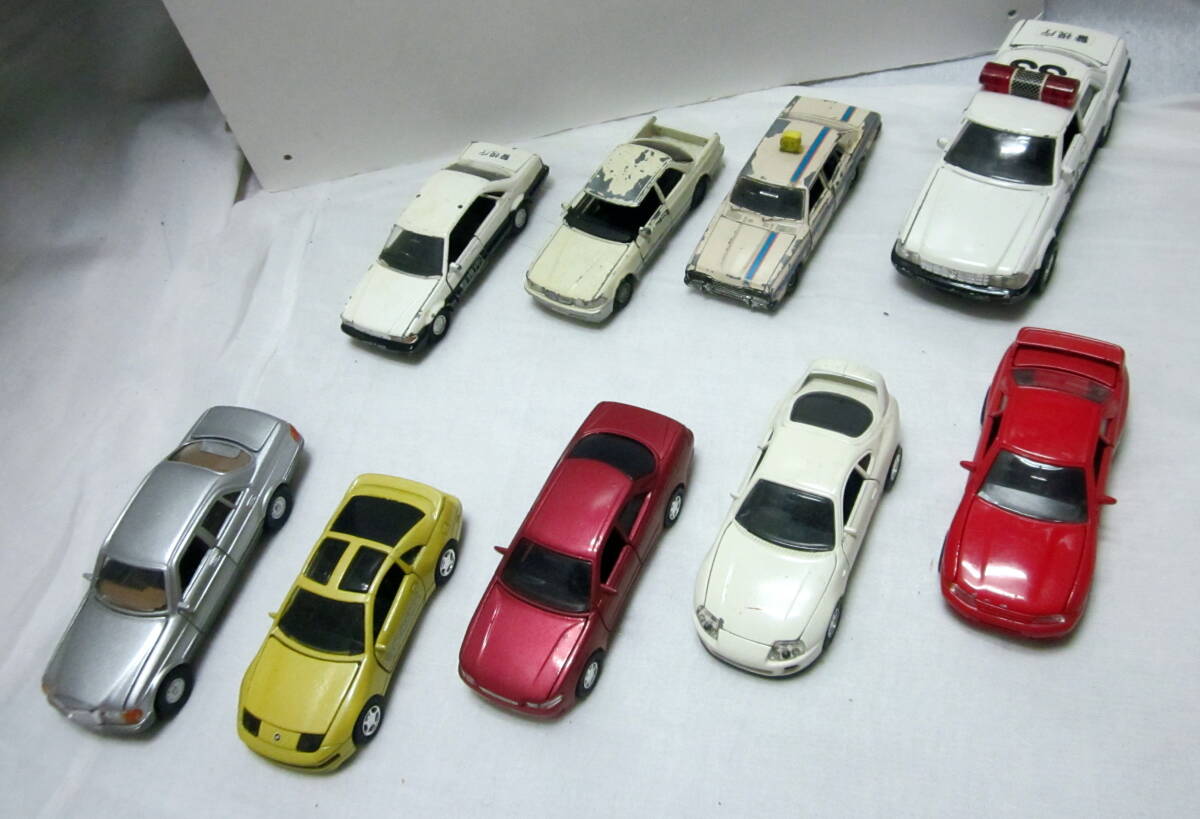 Ｙｏｍｅｚａｗａ　Ｄｉｎｐｅｔ　１９８０年代～１９９０年代　９台　内３台　破損　きずあり　大きめパトカー