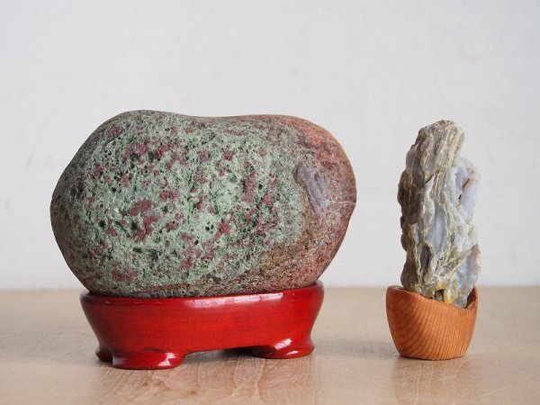 土台付き鑑賞石 2点セット　鑑賞石　原石　鉱石　天然石　盆石　鉱物　標本　置物　青森県　Z29