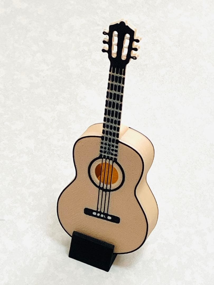 新品 送無★☆ミニチュア ギター ピックホルダー ベージュ☆★Martin fender フェンダー ギブソン Gibson 楽器 MORRIS モーリス TAKAMINE