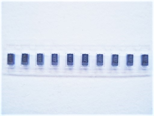 P0044　AVX　タンタルコンデンサ　F92シリーズ　33μF　6.3V　１０個セット