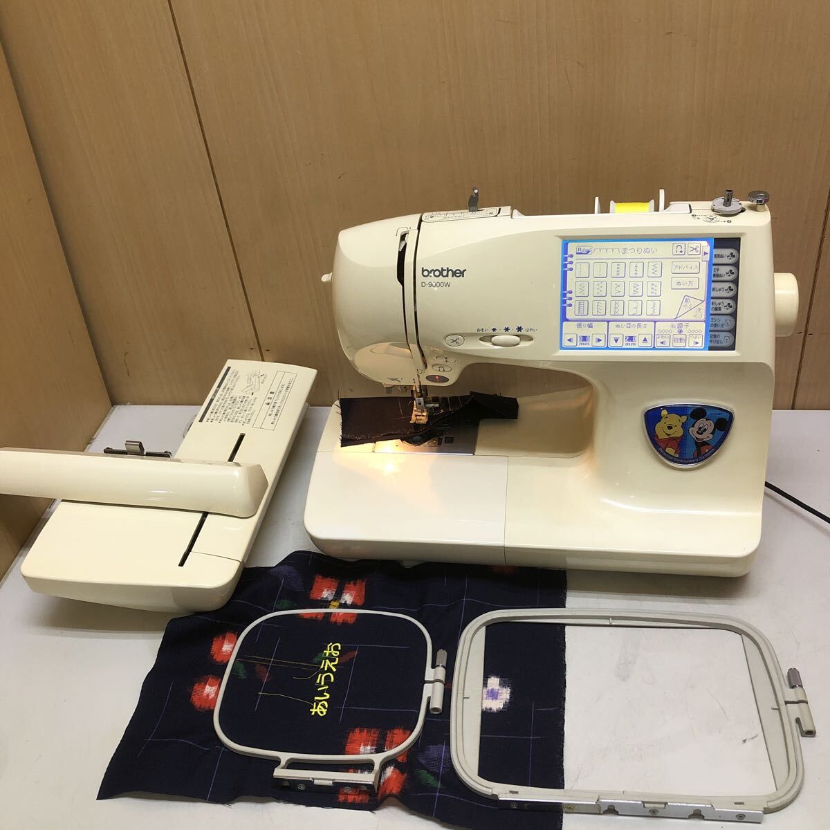 TK5998 Brother ブラザー ディズニーミシンD-9000W EM105 欠品あり　1216