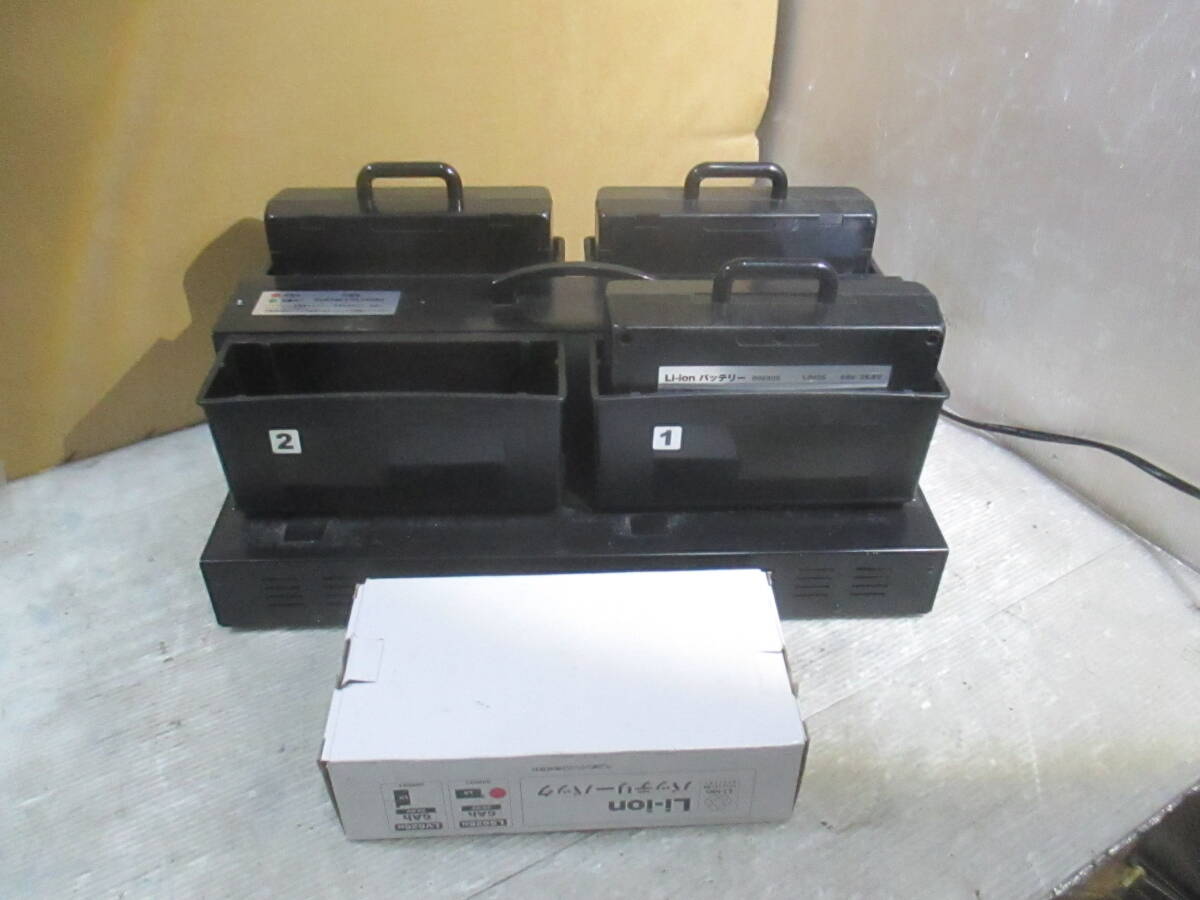 「Z2-1/B71222-1」★ペンギンワックス　充電器　CLC6261/CLC6264　未使用Li-ion バッテリーLS626N　1台と中古バッテリーLS626 3台付★