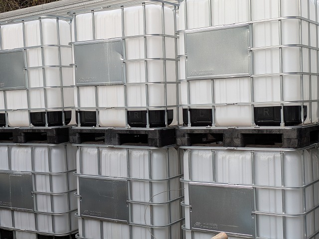 貯水タンク　1000L　水タンク　IBCコンテナ　災害用　農業用　タンク　ポリタンク　山口発　＊IC