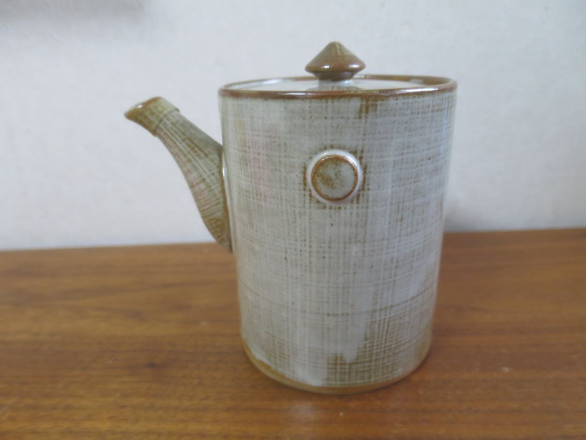 陶器　ポット