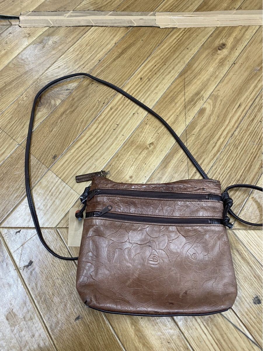 花模様 バラ 薔薇 レザー 斜め掛け ショルダーバッグ サコッシュ レディース ブラウン ts120503