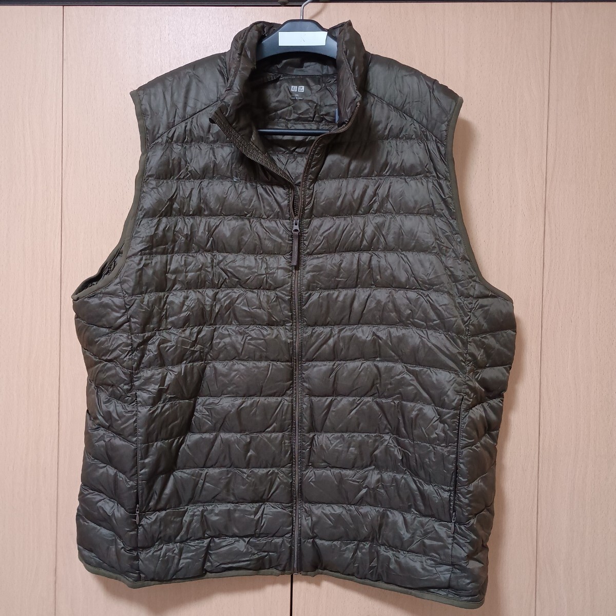ユニクロ ウルトラライトダウンベスト メンズ 3XL カーキ