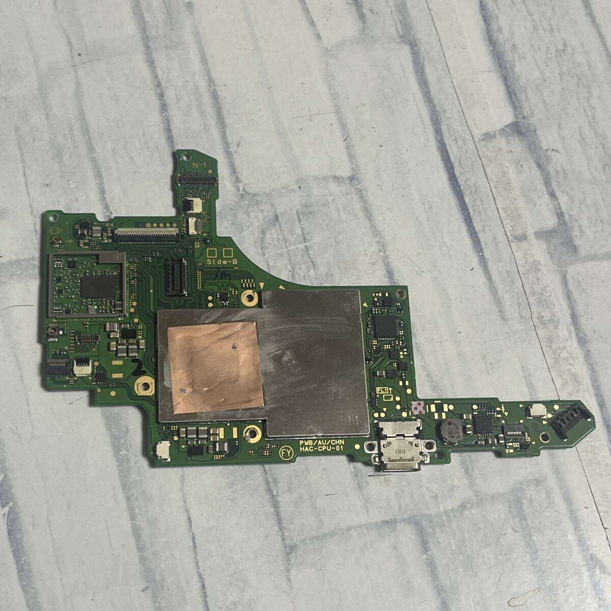 【ジャンクパーツ】Nintendo Switch　メイン基盤 ニンテンドースイッチ旧型　マザーボード　※部品取りに！HAC-CPU-01　A121299