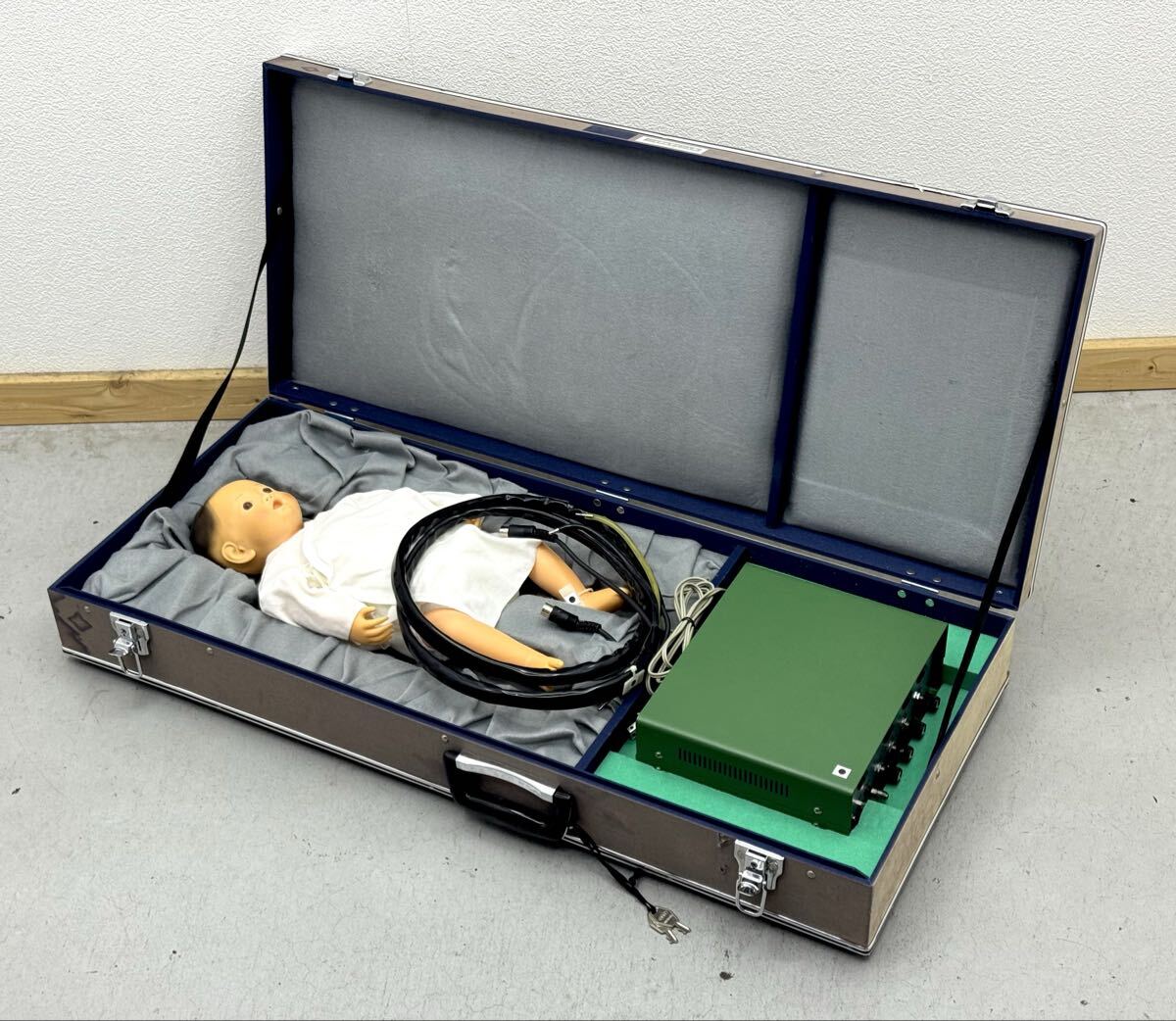 動作品■バイタルサイン人形 京都科学製 心配蘇生 訓練 授業用 医療 看護 医学 実習 バイタルサイン 学習■兵庫県姫路市から 25-4926