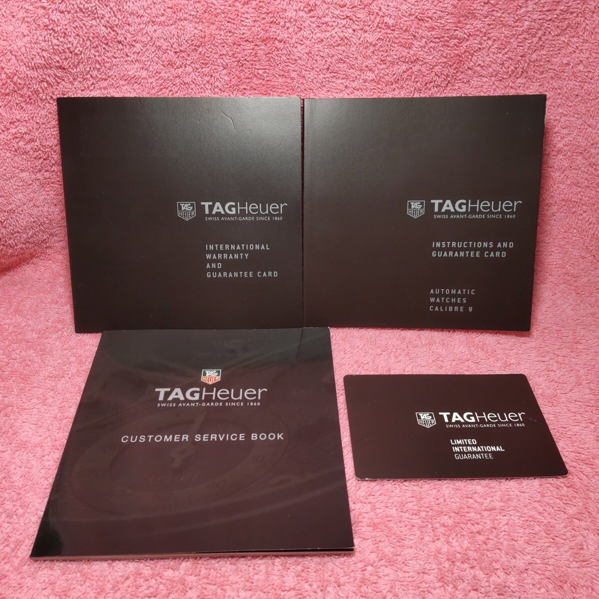 TAG Heuer ／ タグ・ホイヤー 時計 国際 保証書 ギャランティ カード 折れ 訳 あり TAG HEUER タグホイヤー 冊子 × 3冊 送料込み 015