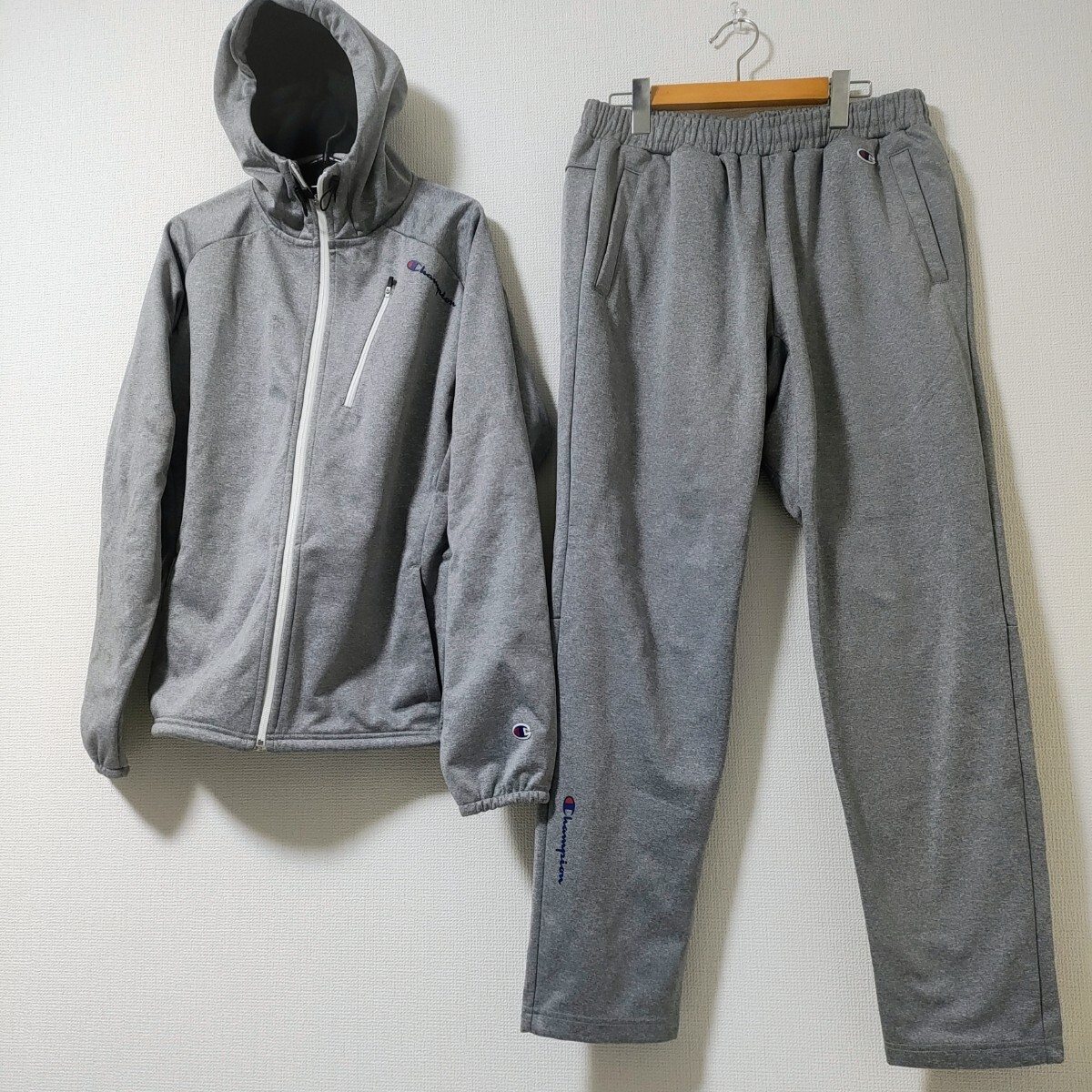 【美品　XL】CHAMPION ソフトシェルウェア　上下セット 裏地有 グレー チャンピオン トレーニングウエア スウェット 冬用 防寒 ストリート