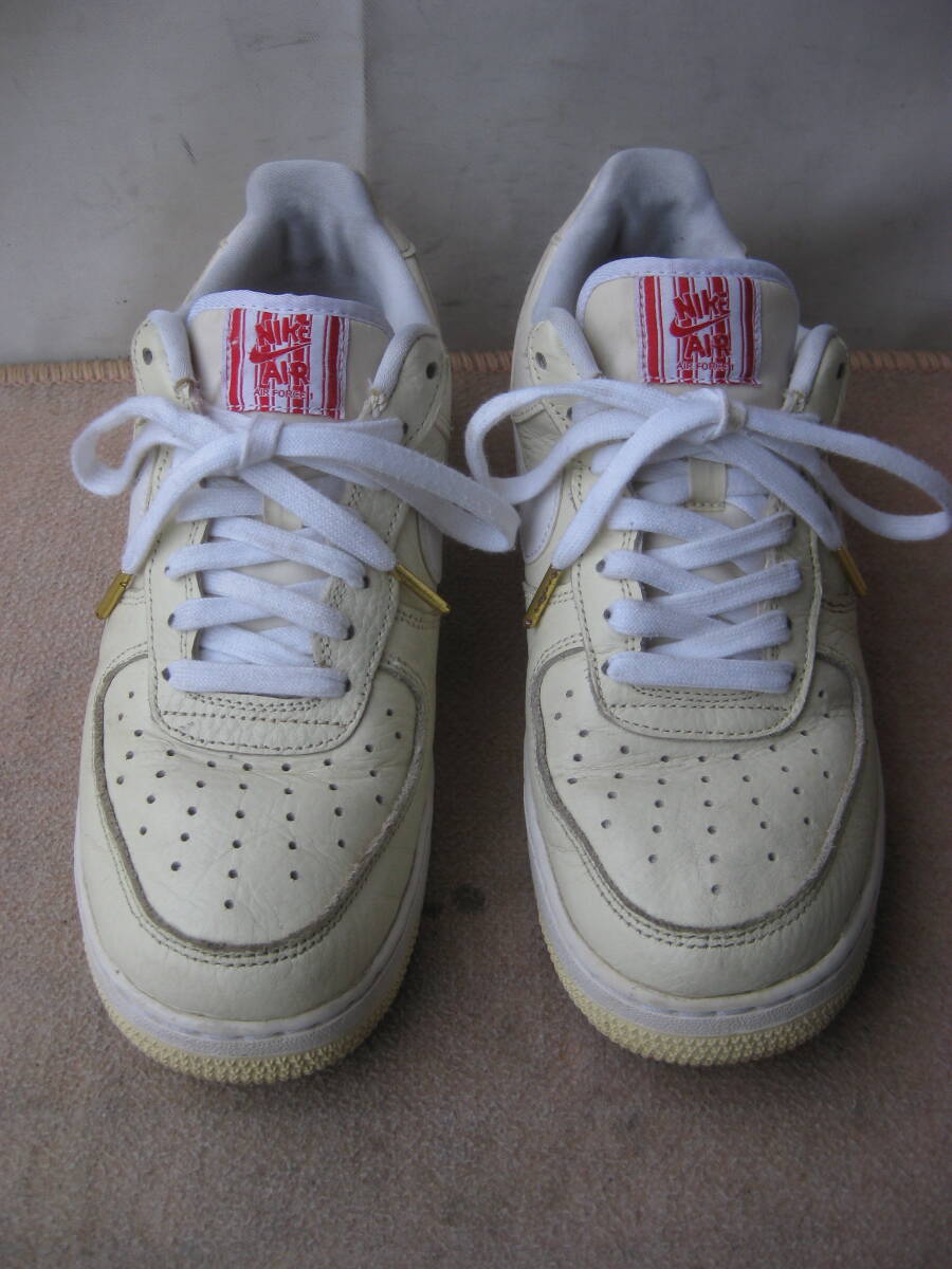 ★NIKE　Air Force 1 　スニーカー　CW2919-100 　 　２５.0cm　　美品