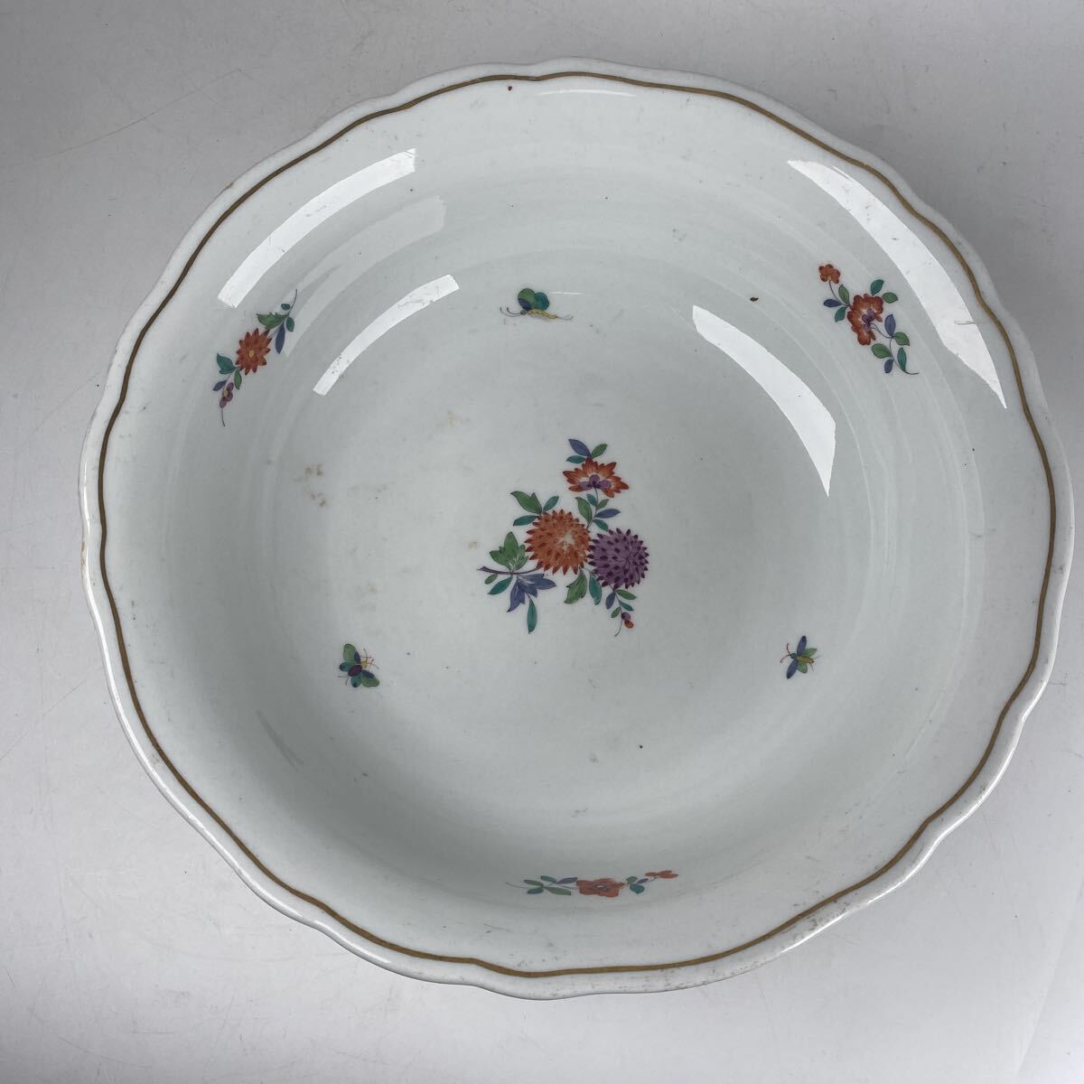 資産家整理品 Meissen マイセン 色絵磁器 花 蝶 鉢飾 鉢 西洋美術 皿 洋食器 骨董品 古美術品 直径28cm【1224】