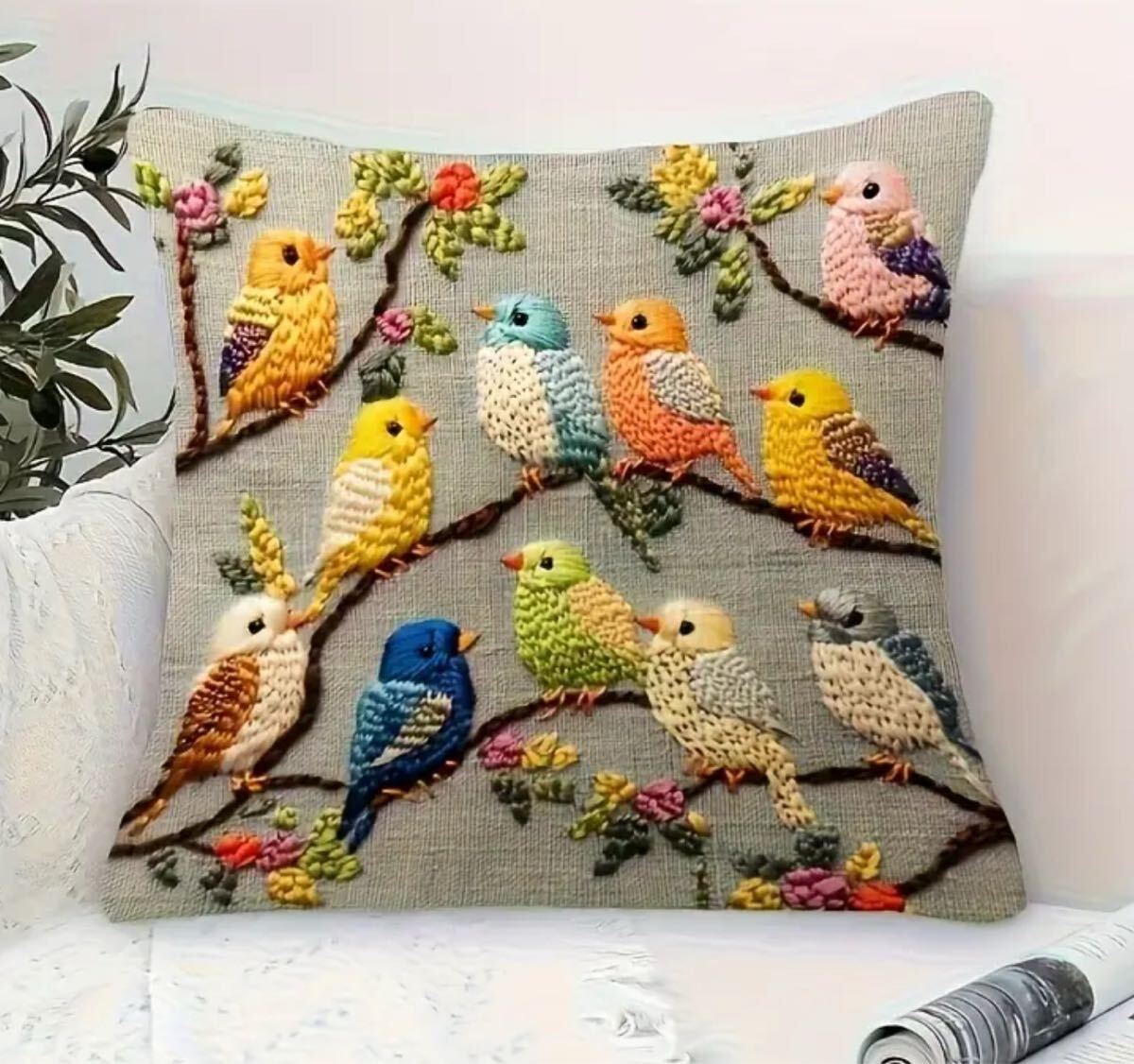 ■新品■クッションカバー■【45㎝×45㎝】【393 小鳥　たくさん】平面　正方形　リアル　かわいい　　2D しっかり素材