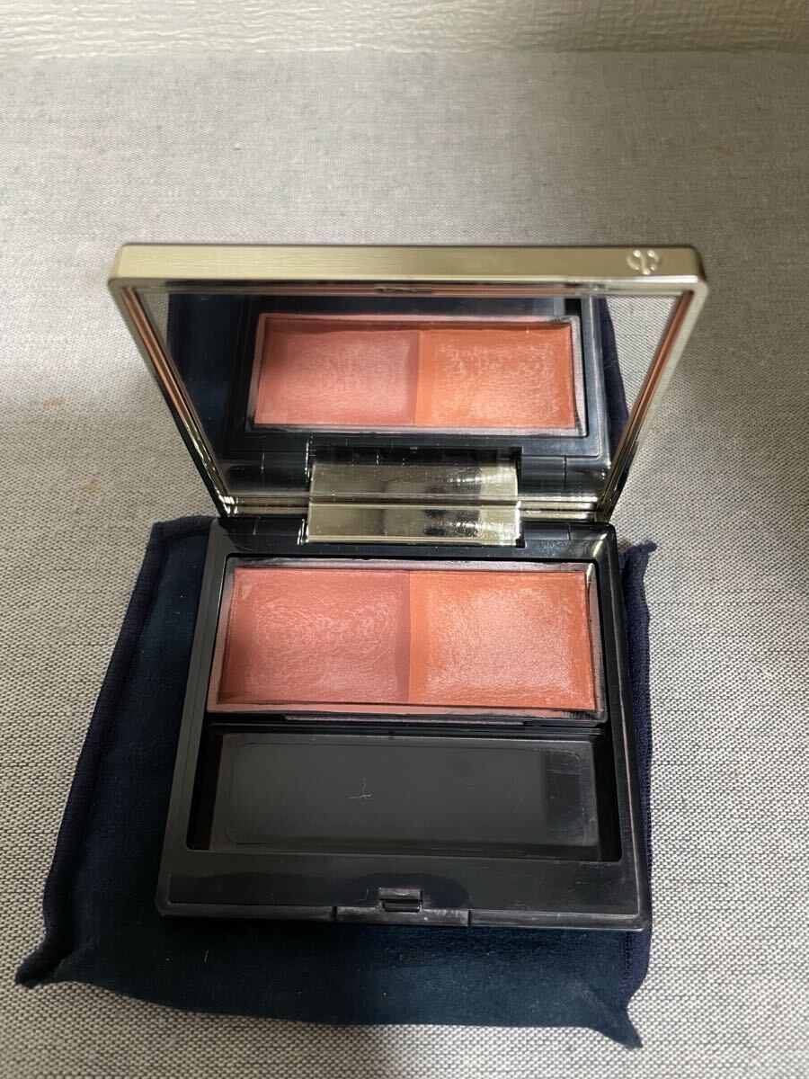 即決　 クレドポーボーテ ブラッシュデュオプードル　 チークカラー チーク