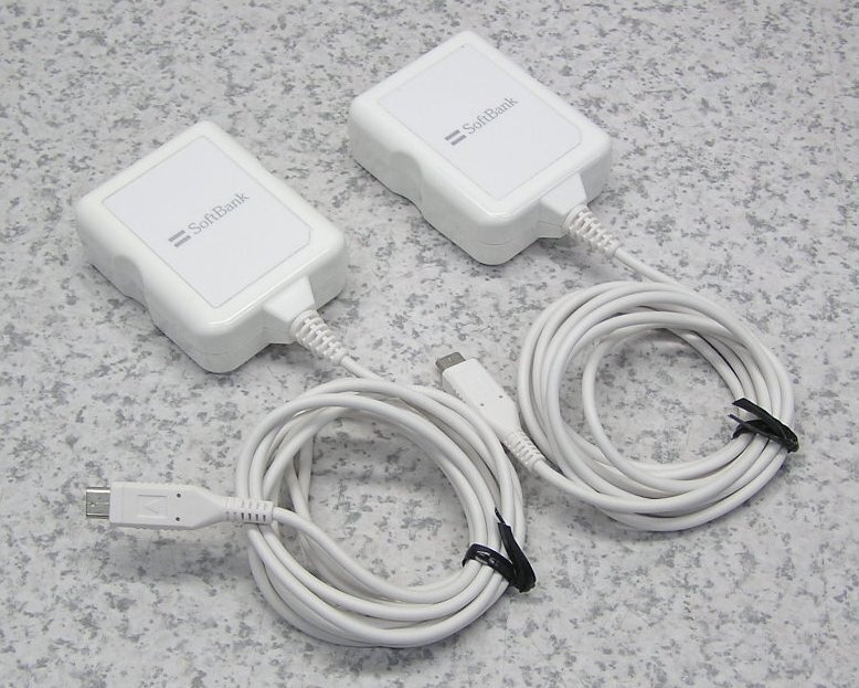 ■4セット入荷 SoftBank/ソフトバンク SB-AC13-HDMU/WH スマートフォン用 microUSB充電ACアダプタ microUSB(Bタイプ） 2個セット 送料無料