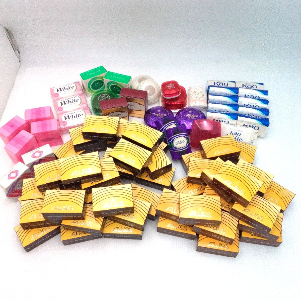 石鹸 約84個 まとめ 未使用長期保管 固形 箱入 花王 資生堂 ペリカン石鹸 ソープ SOAP 化粧石鹸 石けん 手洗い【道楽札幌】