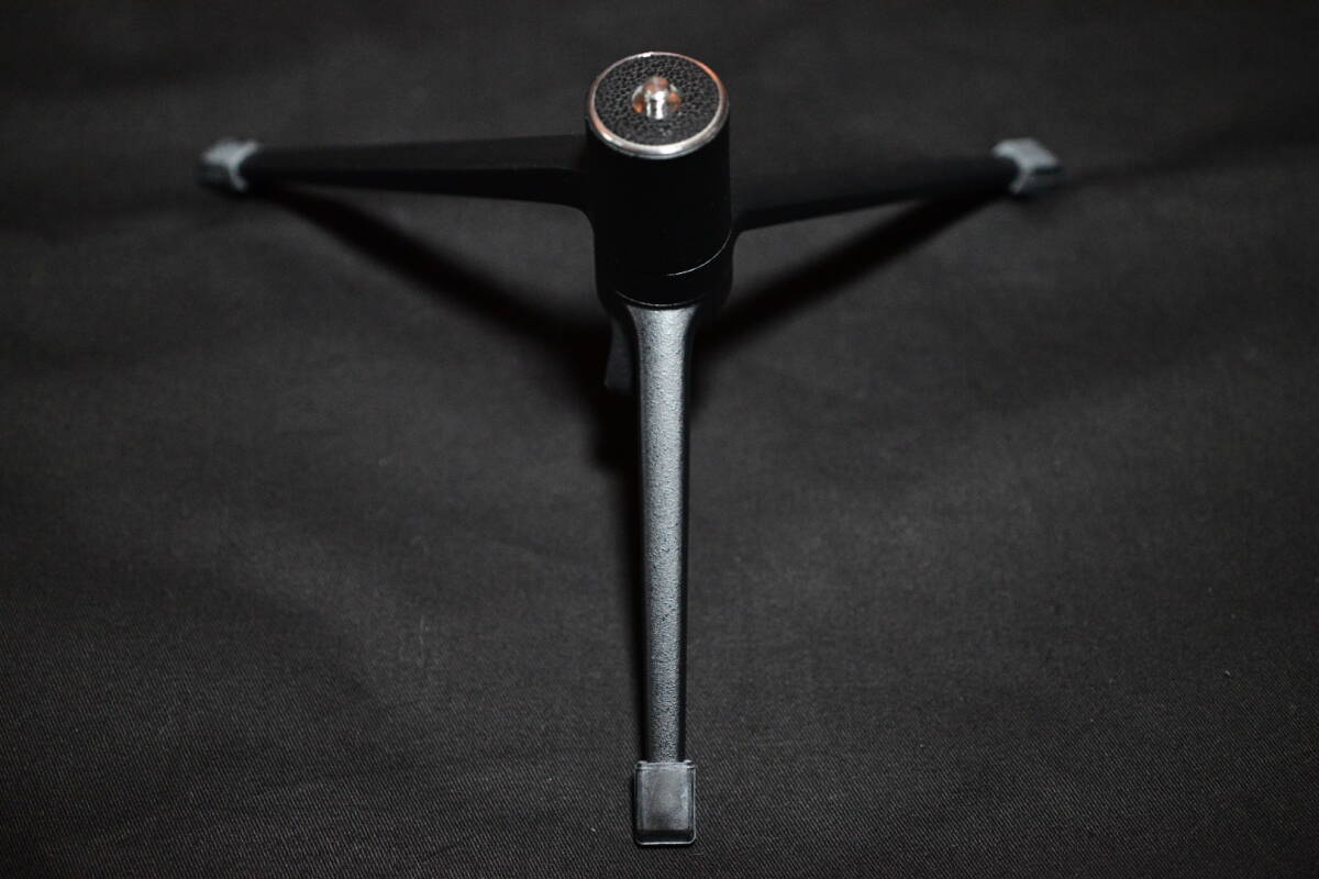 Leica TOOUG 14100 卓上三脚 細ネジ