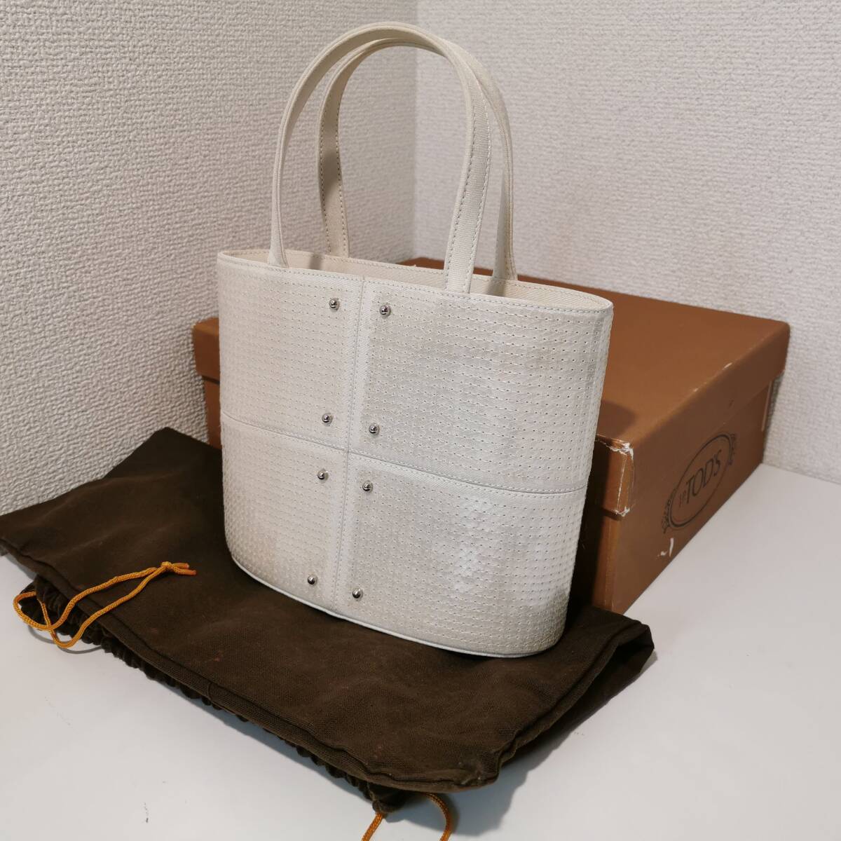 171220S70-0105S□TOD’S トッズ□美品 ハンドバッグ オフホワイト スタッズ スパンコール キャンバス