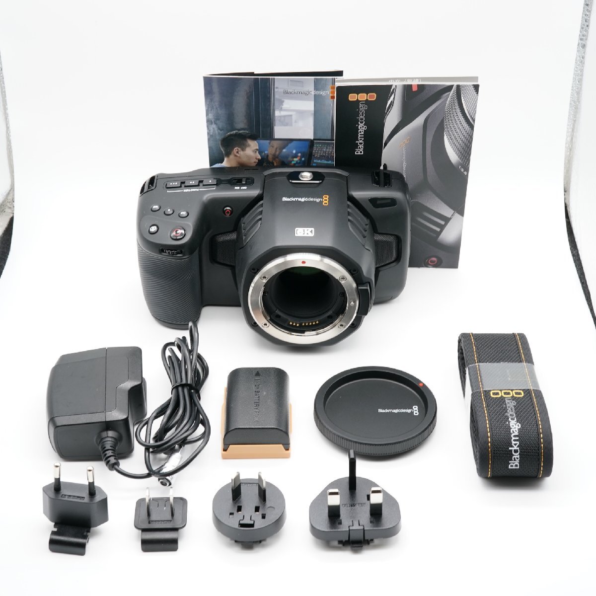 ほぼ新品 ブラックマジックデザイン Blackmagic Pocket Cinema Camera 6K あると嬉しい純正ストラップ付！