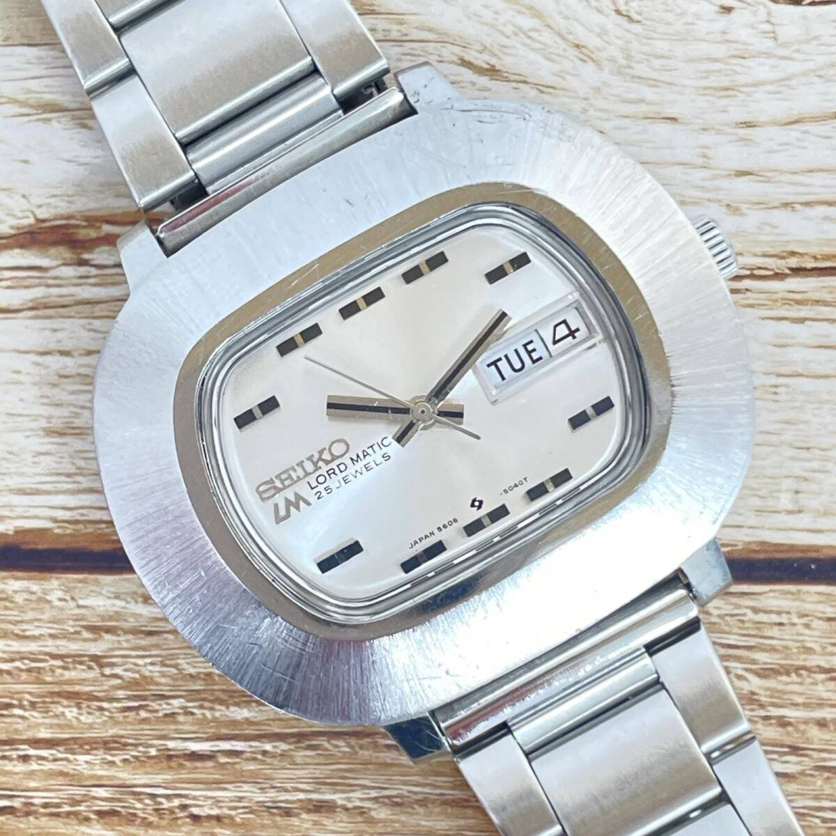 セイコー ロードマチック 25石 LM 5606-5010 自動巻 シルバー文字盤 メンズ アンティーク デイデイト 腕時計 稼働品 中古 SEIKO ◆2008