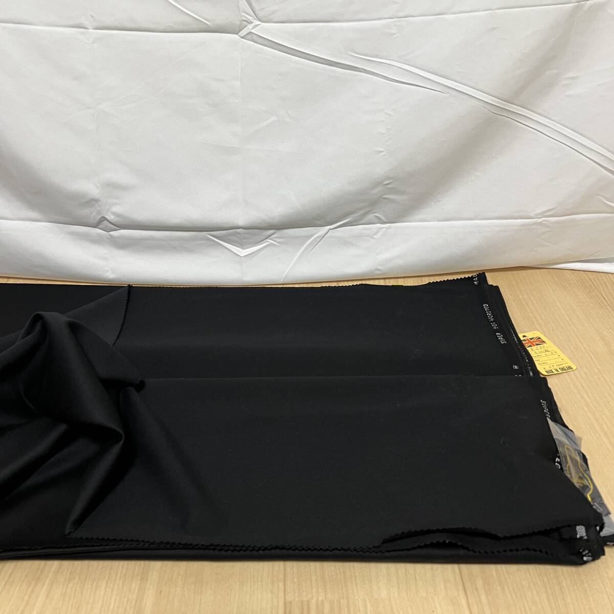 仕立て屋閉店品 英国 ミノバ社 MINOVA SUPER 90s WORSTED ブラック スーツ生地　服地 布地 ビンテージデッドストック 現状品 管理698-I21