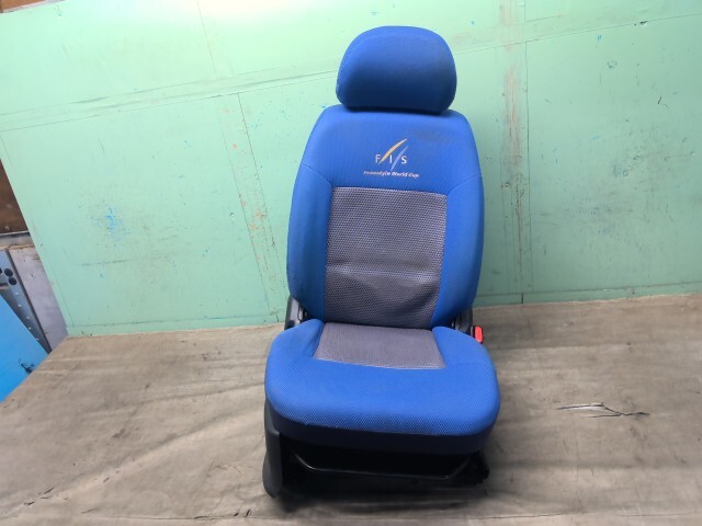 ジムニー TA-JB23W ドライバーシート 85101-81AL0-JP1