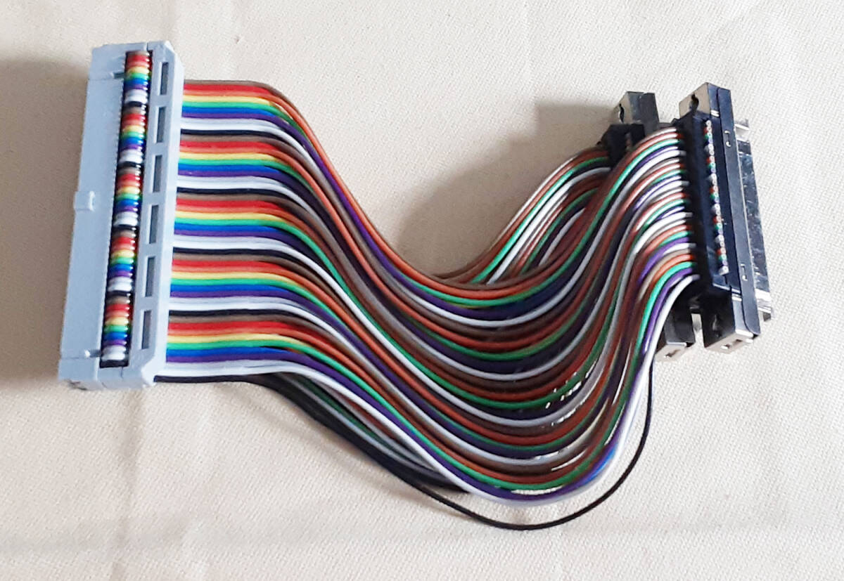 ★SCSI-2 ケーブル アダプター メス～メス (SCSI 50pin)★13cm★内部ー外部用変換 ショート ケーブル★