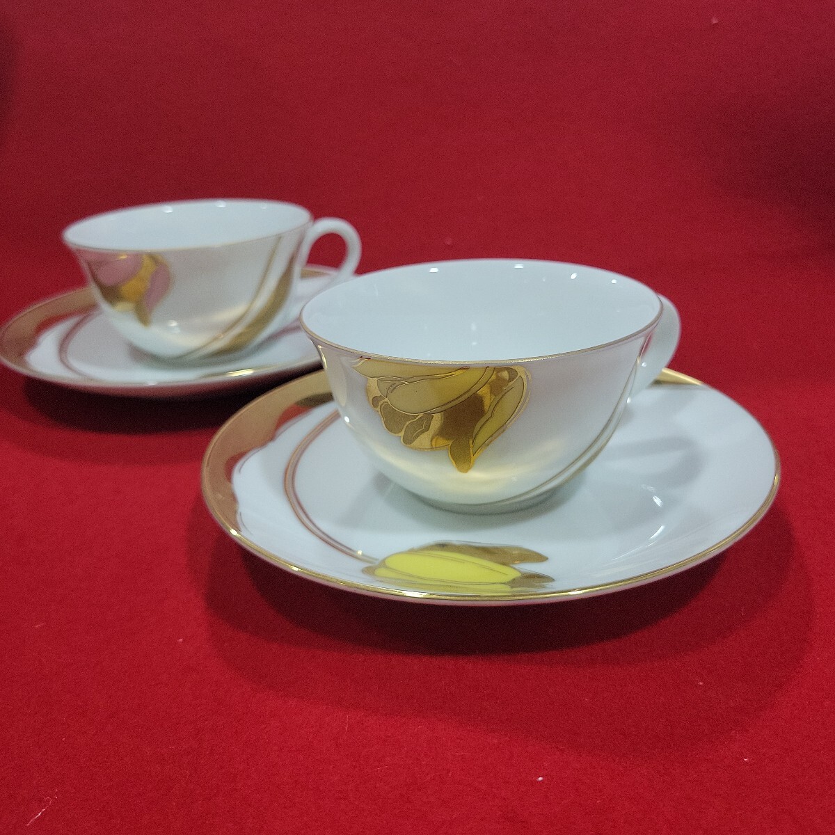 №9534 中古食器 資生堂 SHISEIDO 金彩 チューリップ柄 カップ＆ソーサー ペアセット カップ口径約9㎝ ソーサー直径約15㎝