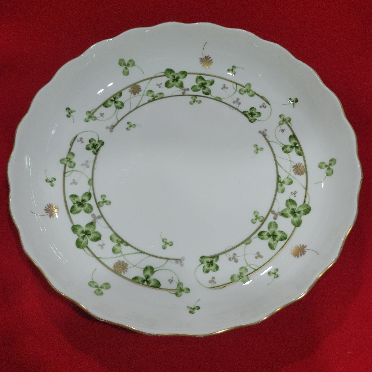 №9540 中古食器 NARUMI 金彩 4つ葉のクローバー おもてなし大皿 口径約30㎝ 高さ約5㎝