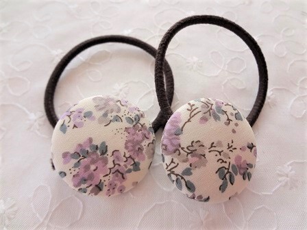 *ハンドメイド*リバティ*Moon Moth/ラベンダー*２７ｍｍ*ヘアゴム*２個セット*