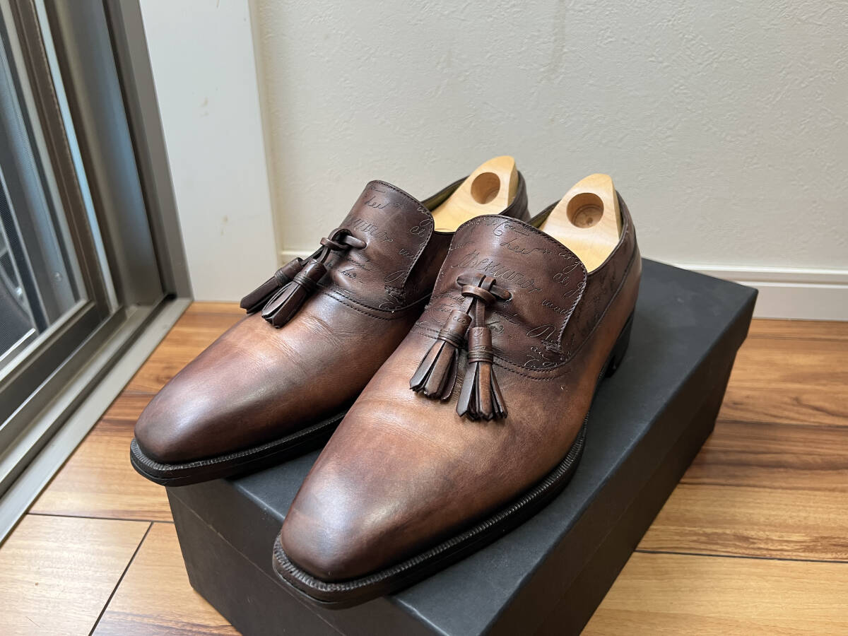 ベルルッティ 稀少な カリグラフィー タッセル スリッポン ローファー デムジュール トバコ 61/2 美品 Berluti レザー シューズ 革靴