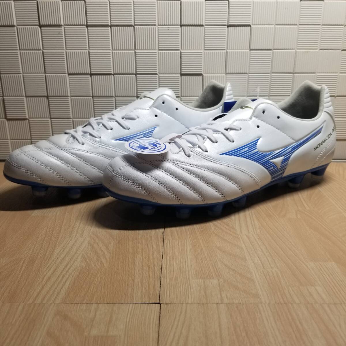 送料無料・新品未使用！！ミズノ MIZUNO サッカーシューズ スパイク / モナルシーダ NEO 3 WIDE PRO / 白 ホワイト 定価15400円 28.0ｃｍ