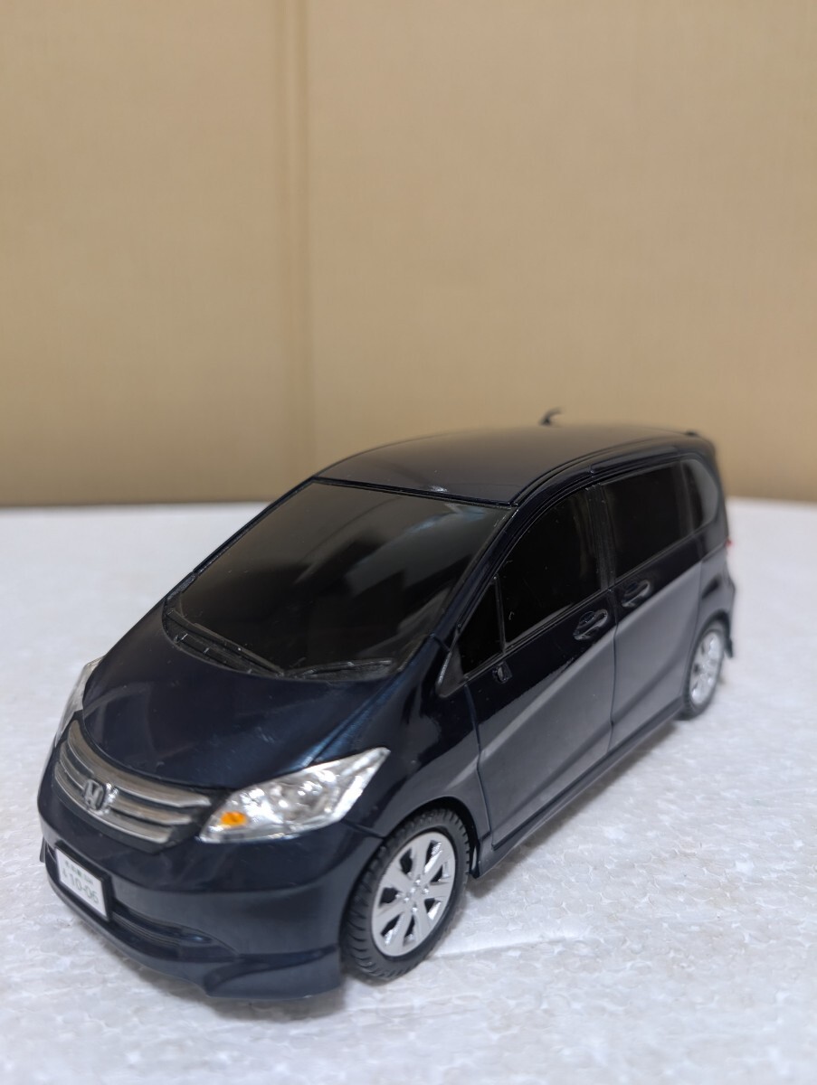 非売品 1/24 HONDA FREED ホンダ フリード カラーサンプル ホンダクレジット成約記念ラジコン ジャンク現状品 GB3 GB4 